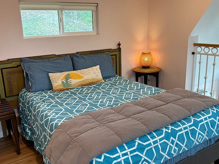 queen size bed