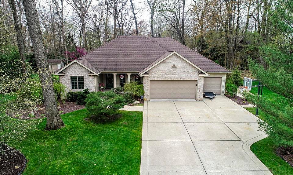 53183 Beech Grove Dr, Bristol, IN 46507 Zillow