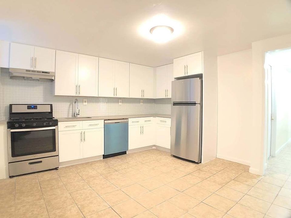 1st image of 12 Pinehurst Ave #Bsmt