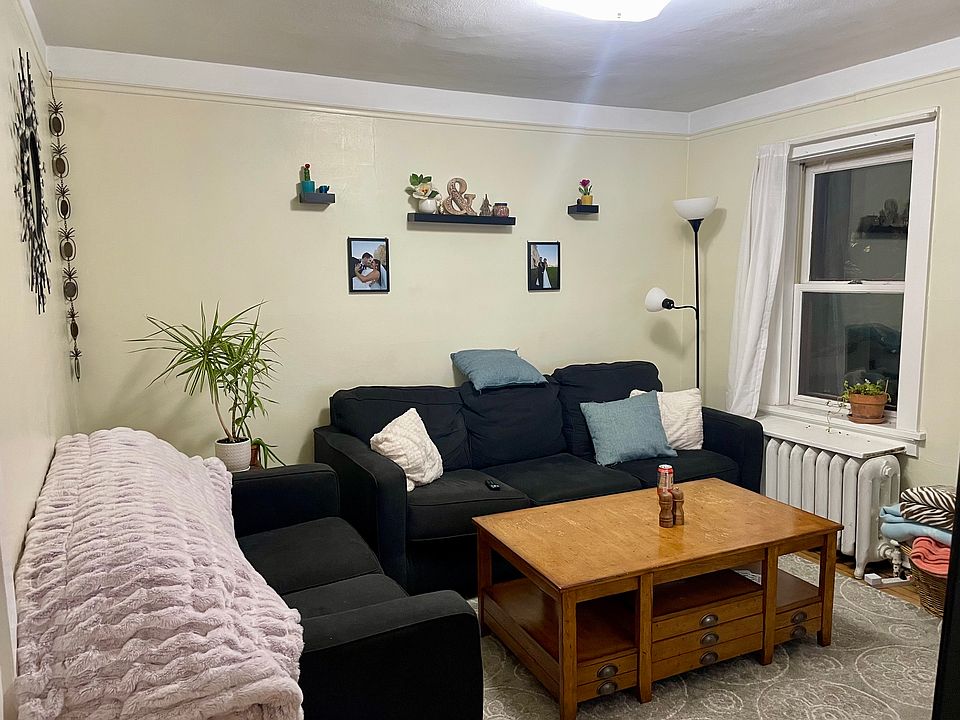 1st image of 1538 N Cass St #1538A