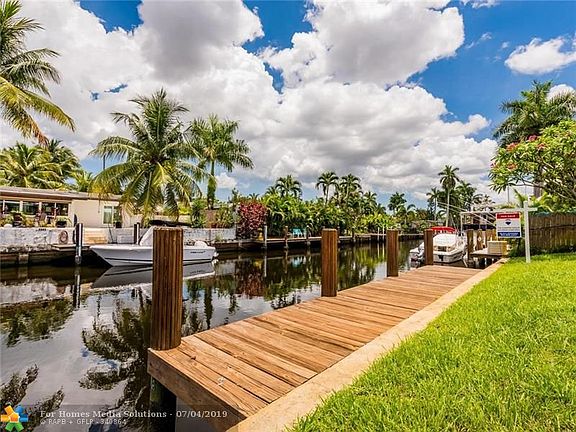 2nd image of 2442 Gulfstream Ln