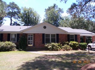 2209 Stanton Rd, Kinston, NC 28504
