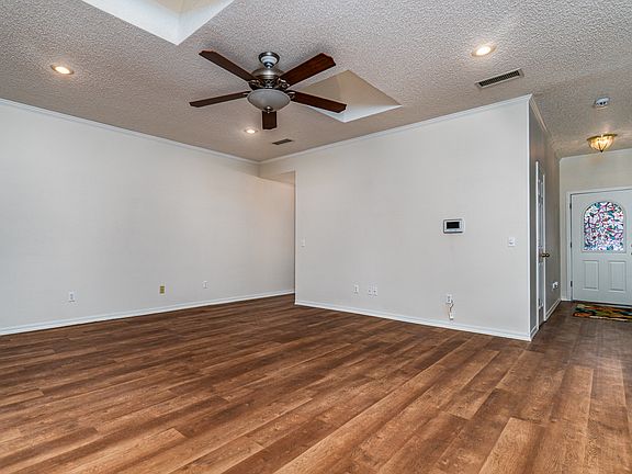 4th image of 5407 Somerset Dr