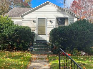 2111 Catalpa Ave, South Bend, IN 46613