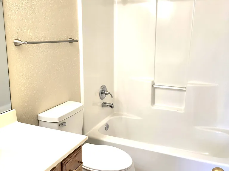 15170 N Stevens St #B — Photo 17