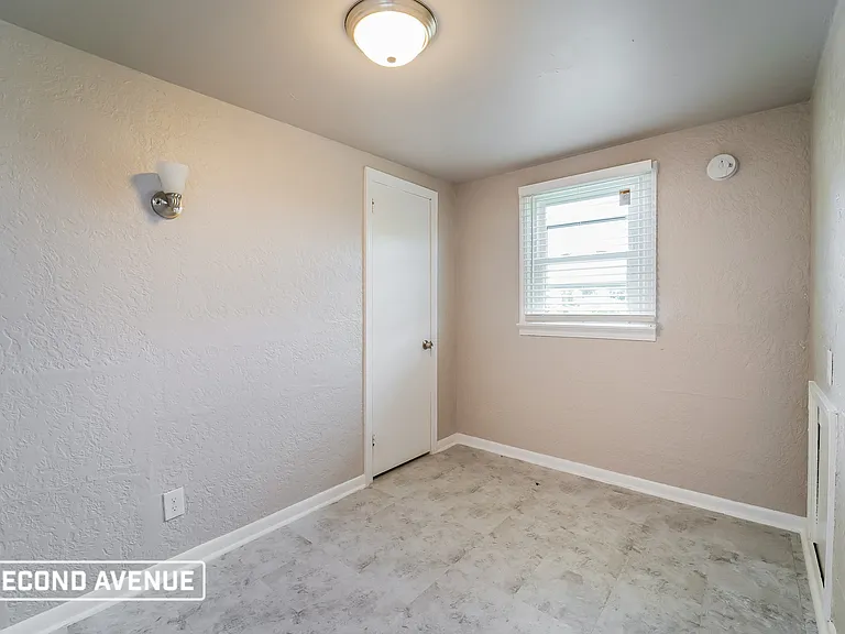 2210 Guffey Rd — Photo 14