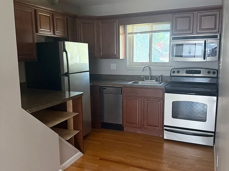 122 N Lafayette Ave — Photo 10