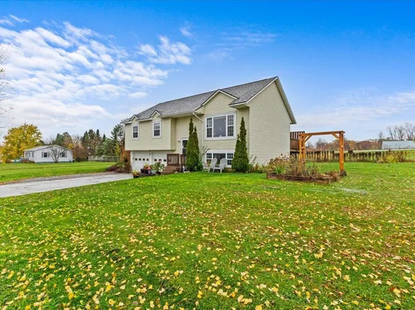 34 Tanglewood Drive, St. Albans Town, VT 05478