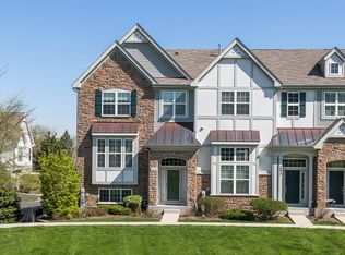 251 Garrett Cir, Carol Stream, IL 60188