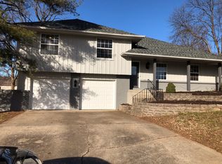 2151 E Cardinal St, Springfield, MO 65804