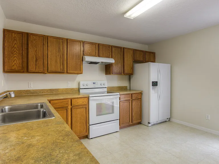735 Windrose Dr — Photo 8