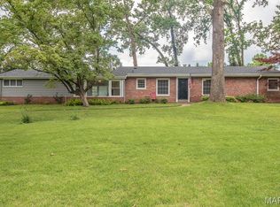 10074 Briarwood Dr, Saint Louis, MO