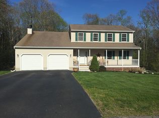 4 Damato Dr, Oakdale, CT 06370