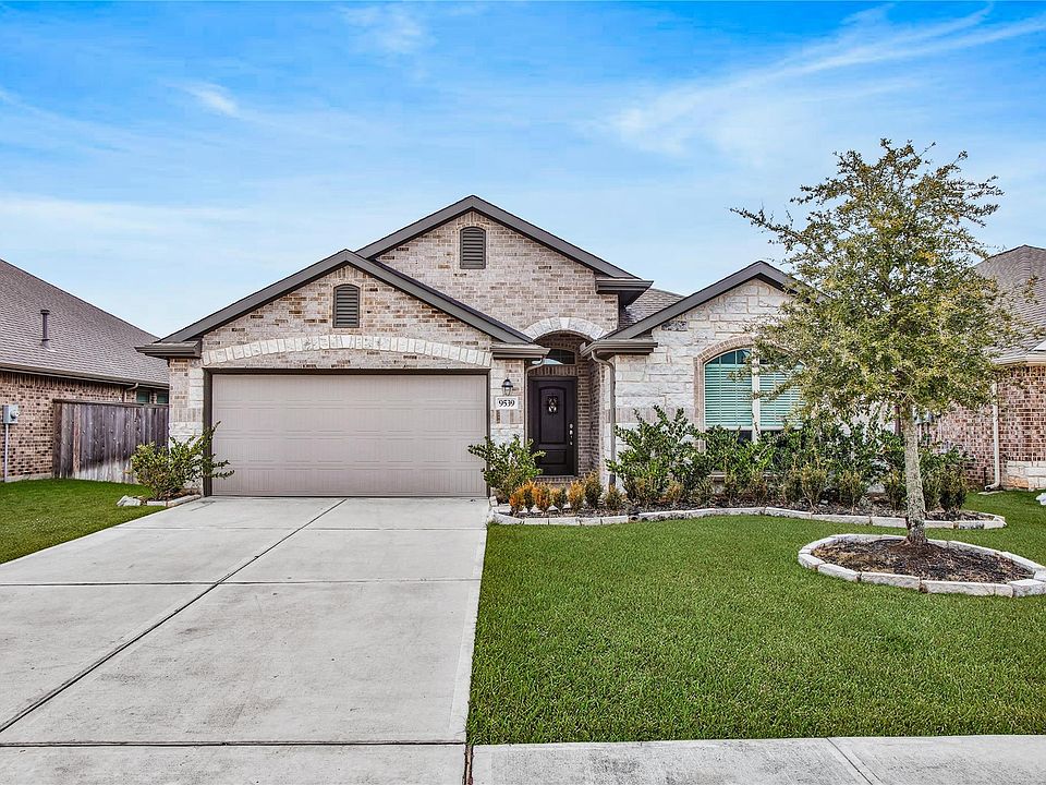 1st image of 9539 Summer River Dr