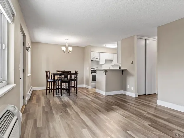5770 E Warren Ave 207, Denver, CO 80222