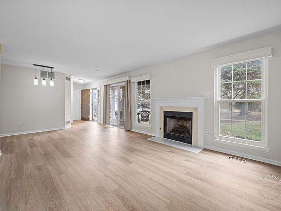 2nd image of 1084 Camden Ct #1084
