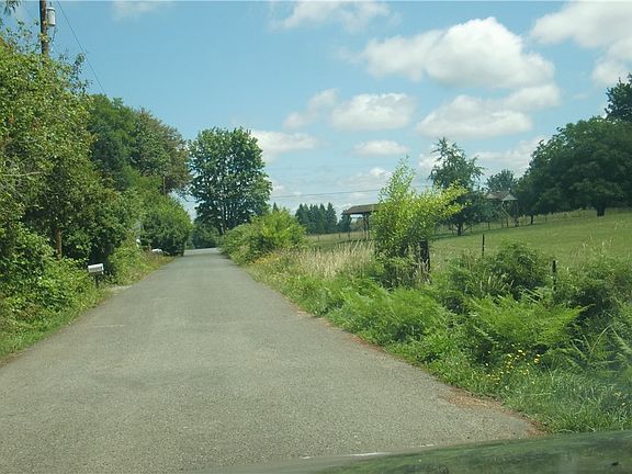 4th image of 3216 80th Ave SE