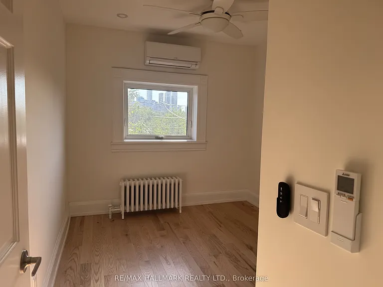 553 Broadview Ave #UPPER — Photo 20