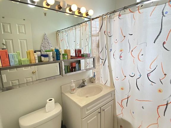 4th image of 5959-63 N Kenmore Ave #606