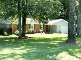 705 Milford Hills Dr, Milford, OH 45150