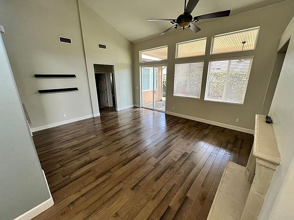4th image of 3038 N Kingman St