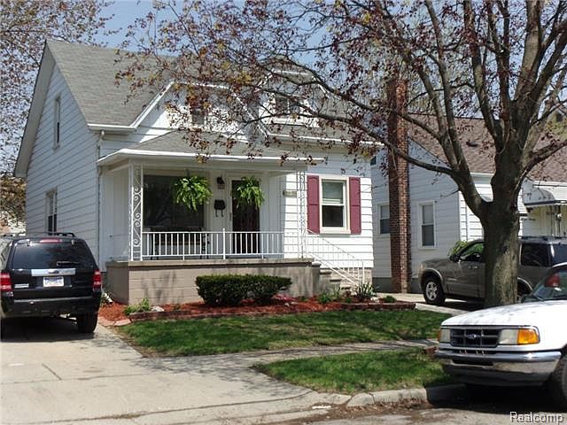 1st image of 15596 Thomas Ave