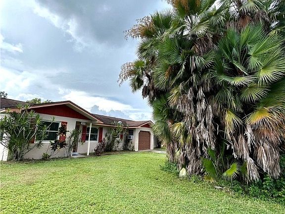 3rd image of 20 Palm Blvd