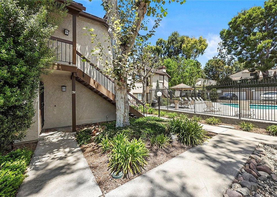 1st image of 600 N Brea Blvd APT 43