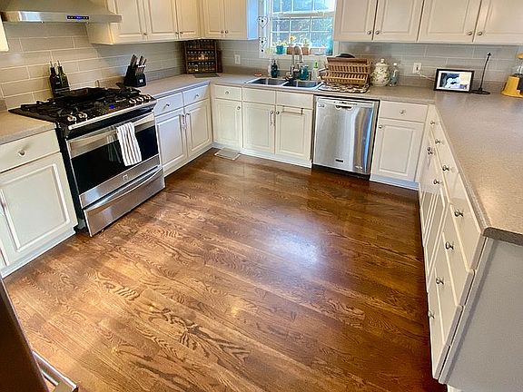 5th image of 2705 English Hill Dr
