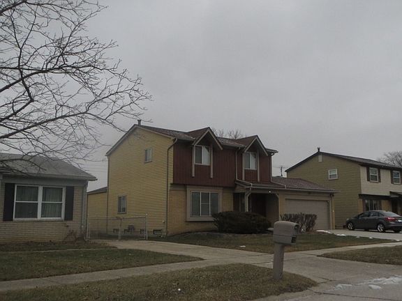 3rd image of 42210 Fairview Dr