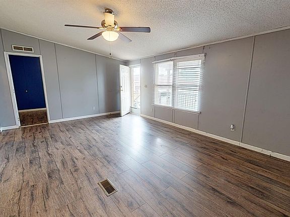 5th image of 23 Daisy Dr
