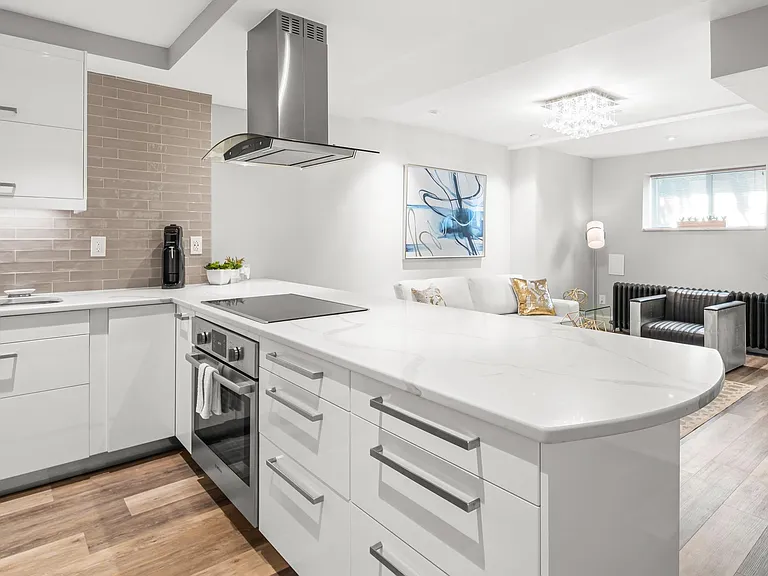 506 Seward Sq SE #1 — Photo 8