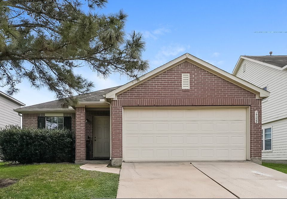 1st image of 19223 Cactus Thorn Dr
