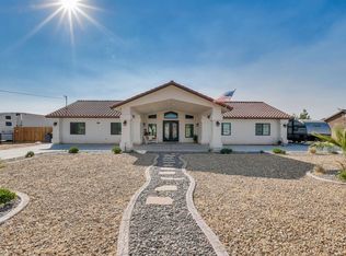 9520 Candlelight St, Apple Valley, CA 92308