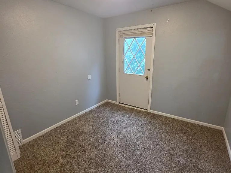 Unit Photo