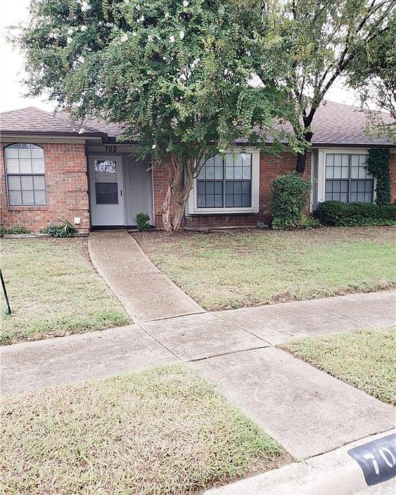 1st image of 702 Berry Ln