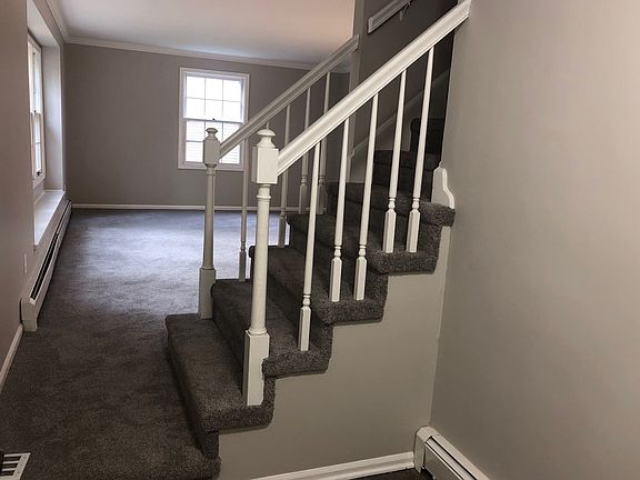 2nd image of 3418 Rockwood Dr