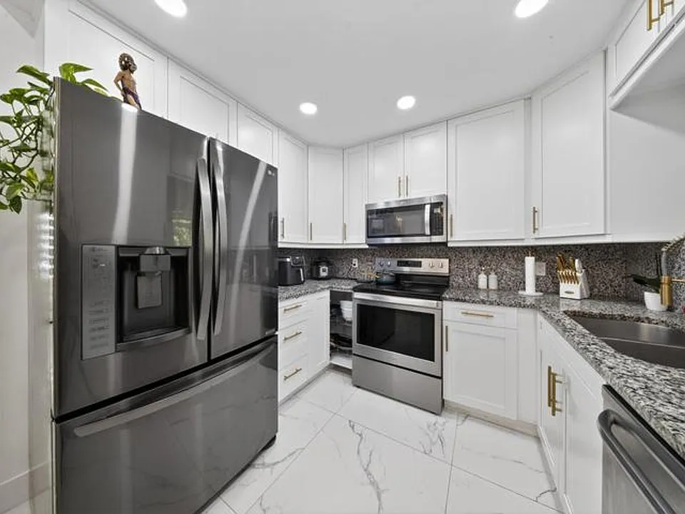849 Camellia Dr