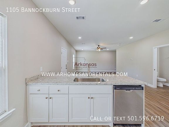 3rd image of 1105 Bannockburn St