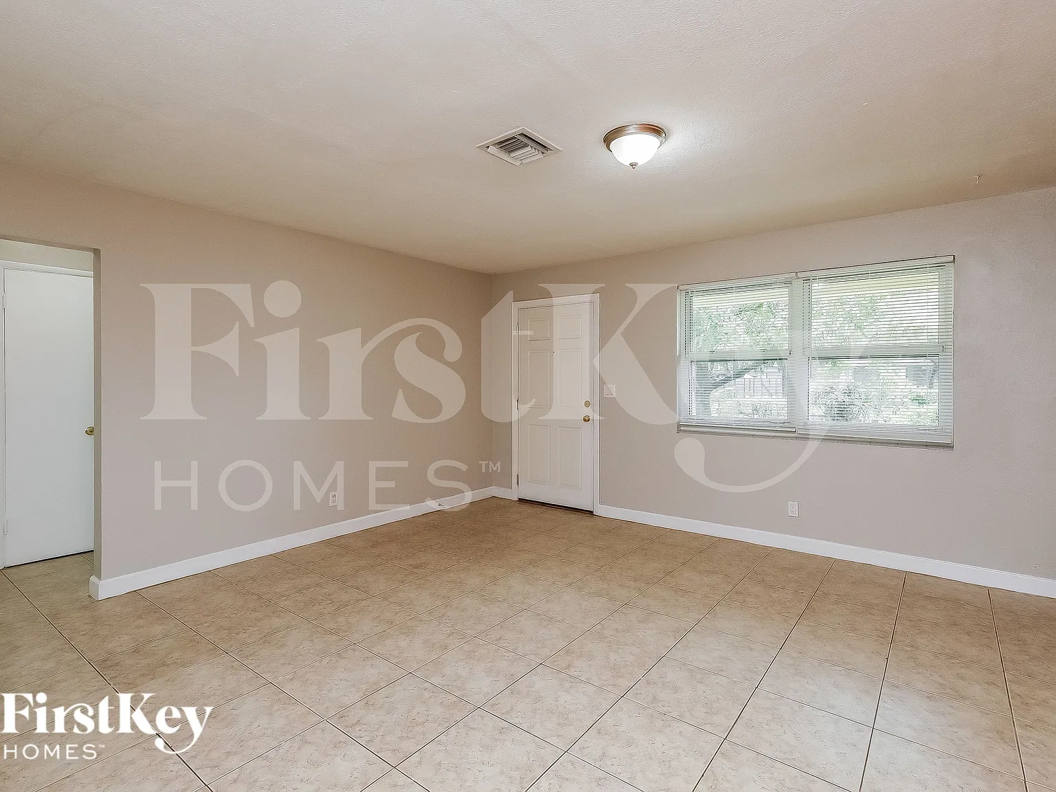 3 bed, 2.0 bath, 1164 sqft, $3,150 — Photo 3