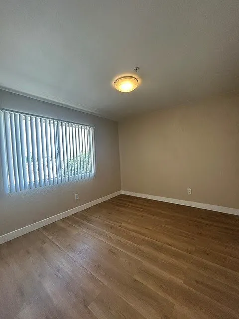 2 bed, 750 sqft, $1,900 — Photo 3