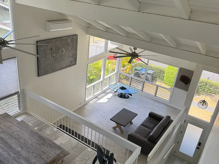 927 Hahaione St — Photo 1