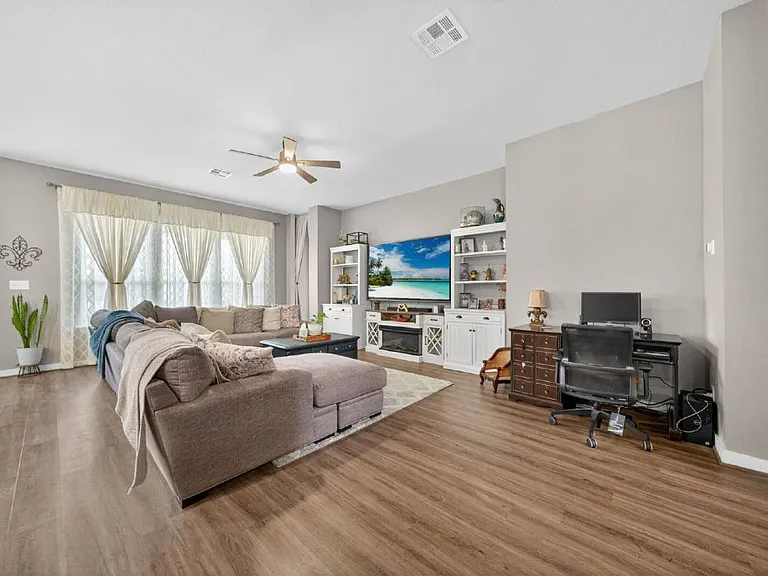 2227 Quince Ave — Photo 6