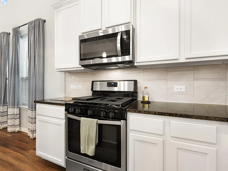1404 Jenkins Bnd #11 — Photo 14