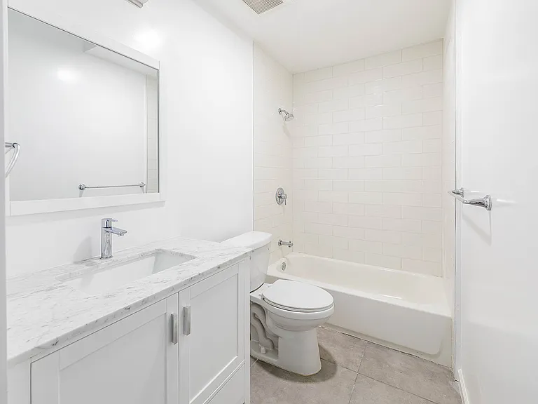 2706 School St #7 — Photo 11