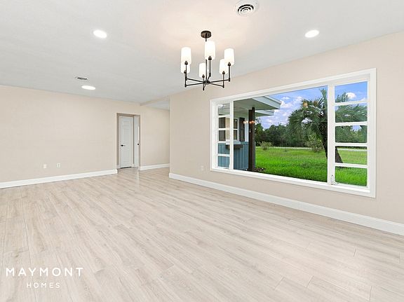 5th image of 3950 Bougainvillea Dr