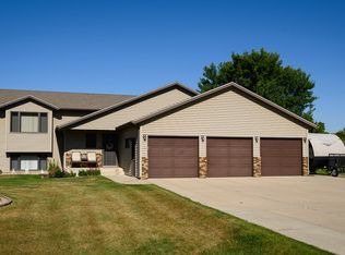 3720 W Princeton Ave, Bismarck, ND 58504