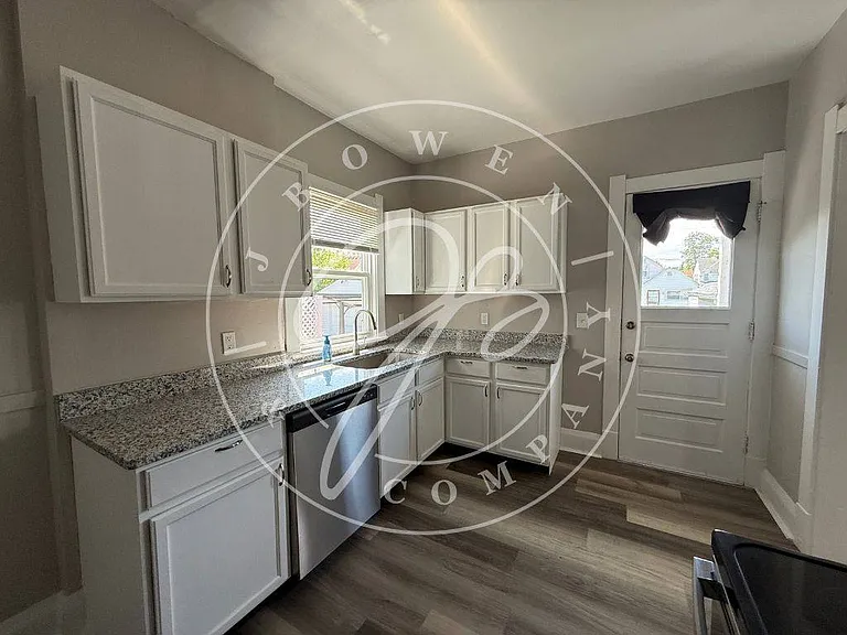 3651 Leybourn Ave — Photo 9