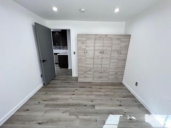 3rd image of 10535 Burin Ave