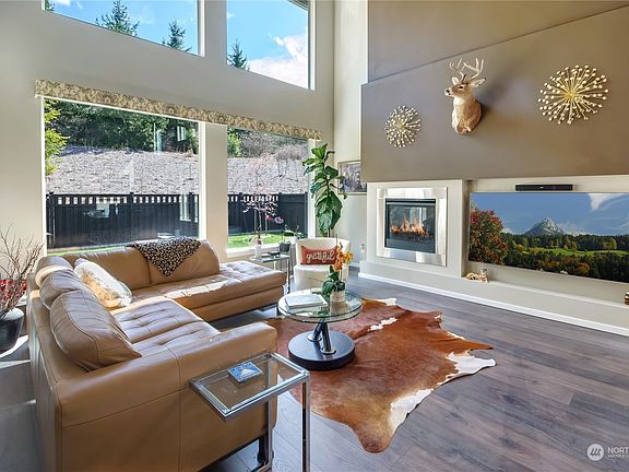 4th image of 13217 181st Avenue Ct E